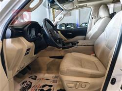 تۆیۆتا لاند کروزەر